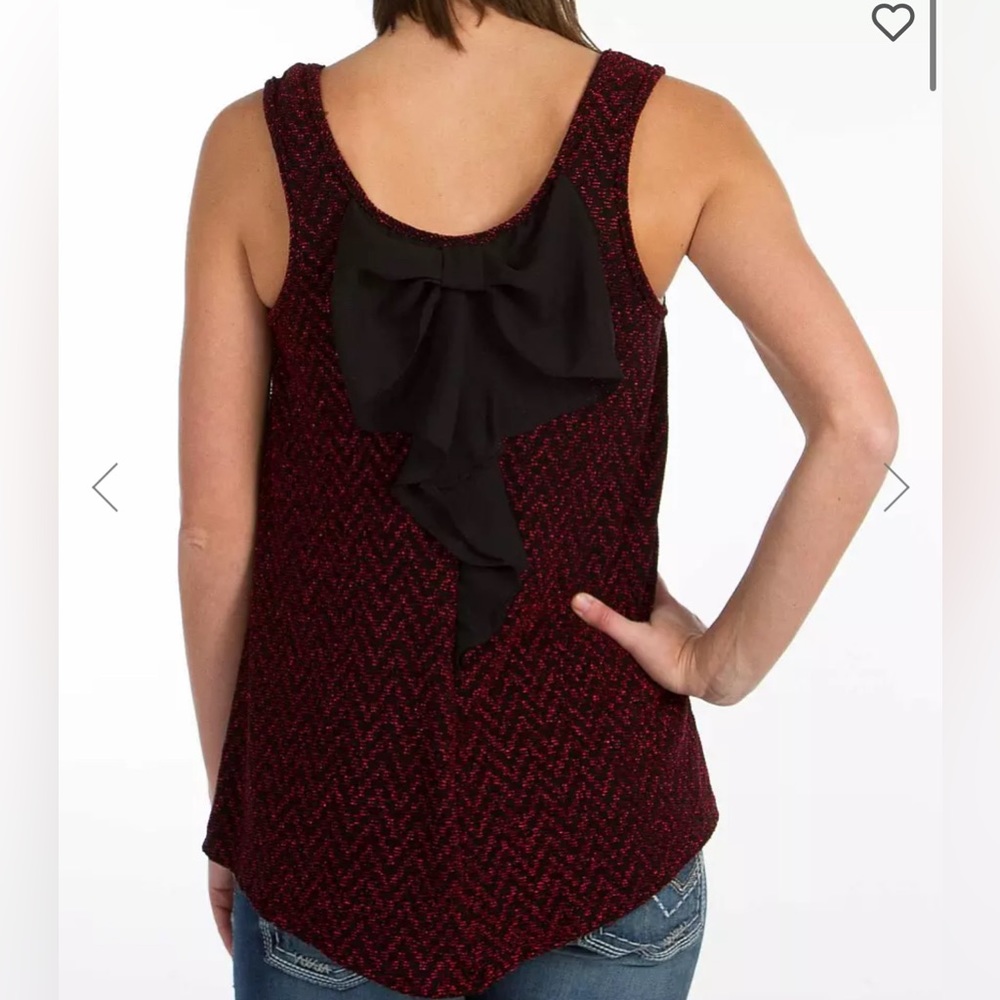 Daytrip from Buckle Red Holiday Metallic Blouse Tank Top Bow Back Detail